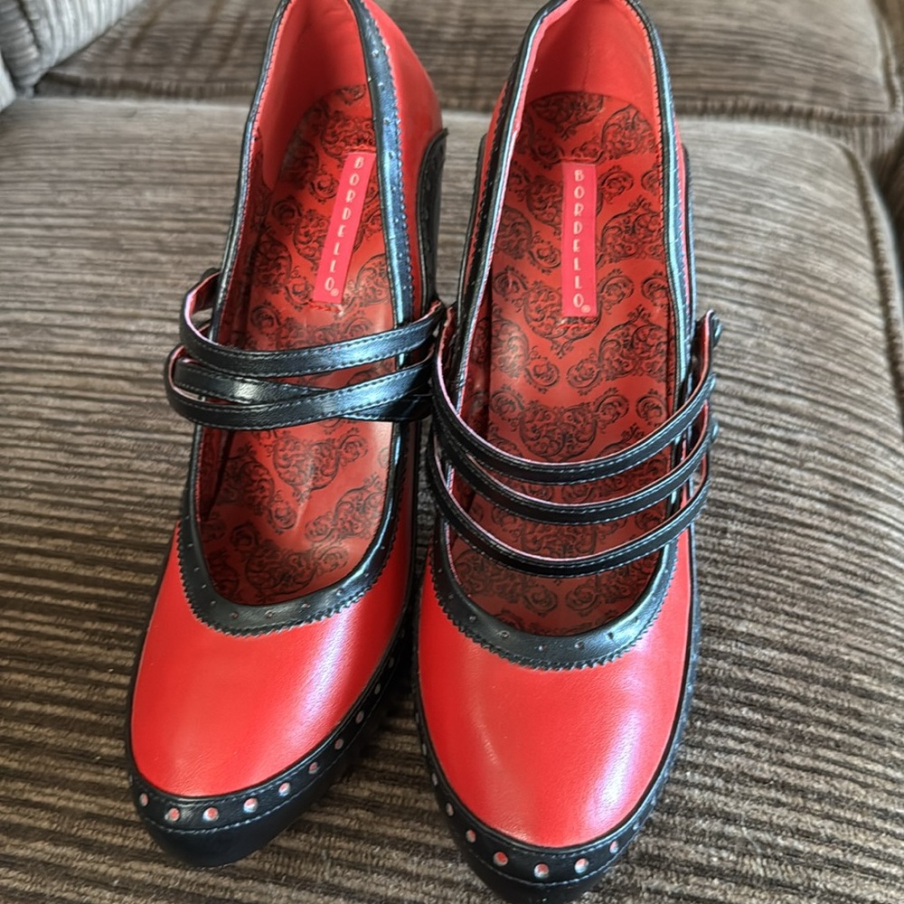 Bordello 3 Strap Platform Heels - Picture 2 of 13